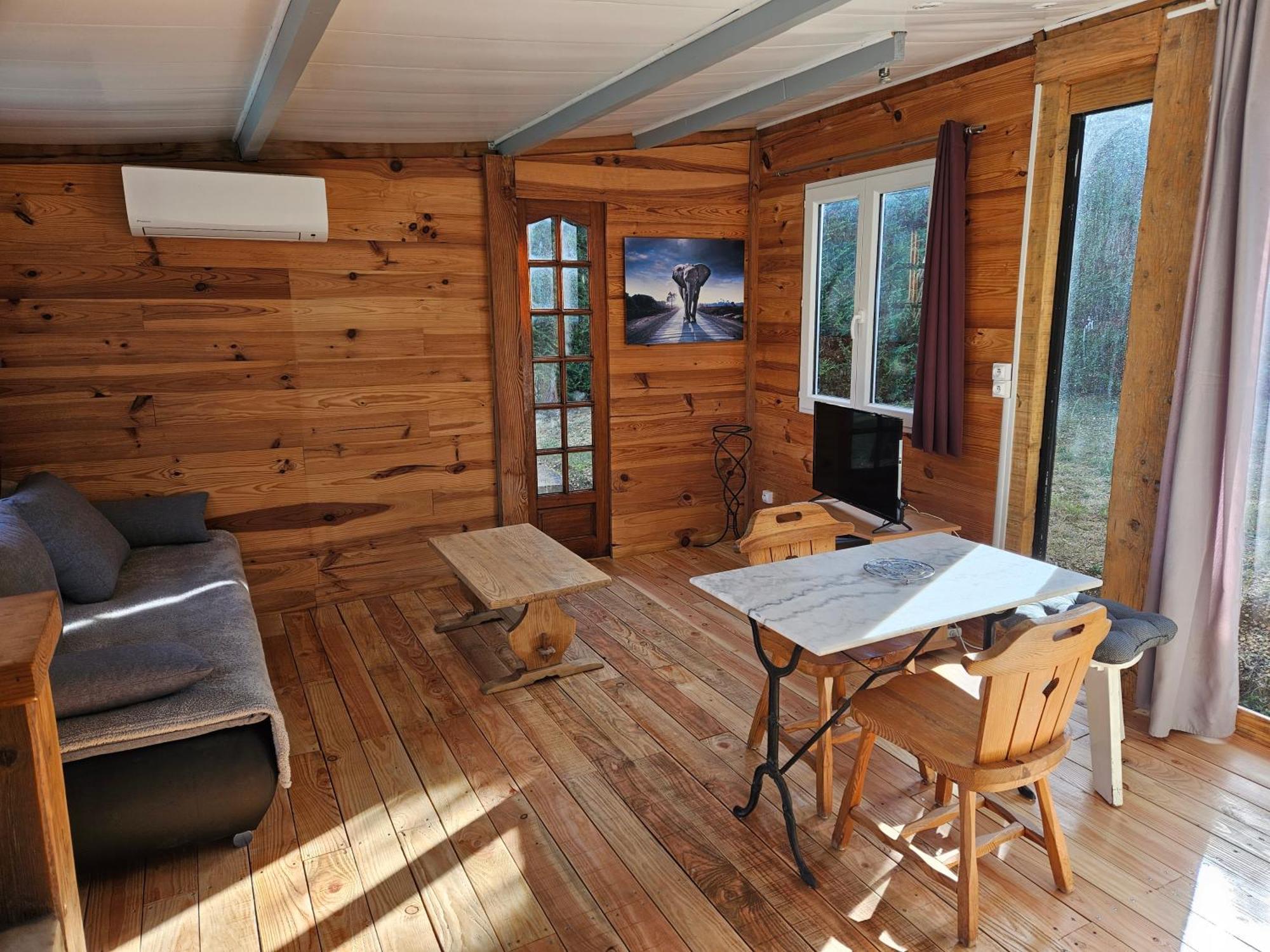 Chalet Banane Devant Piscine, A 6Km Du Festival De Piano De La Roque D'Antheron Rognes Exterior foto